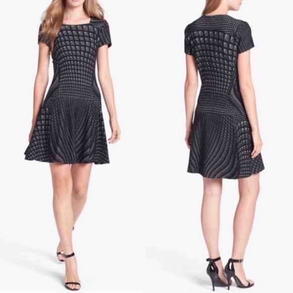 SOLD-Diane Von Furstenburg Black Short Sleeve Wool Blend Jacquard Knit Dress - Picture 9 of 11